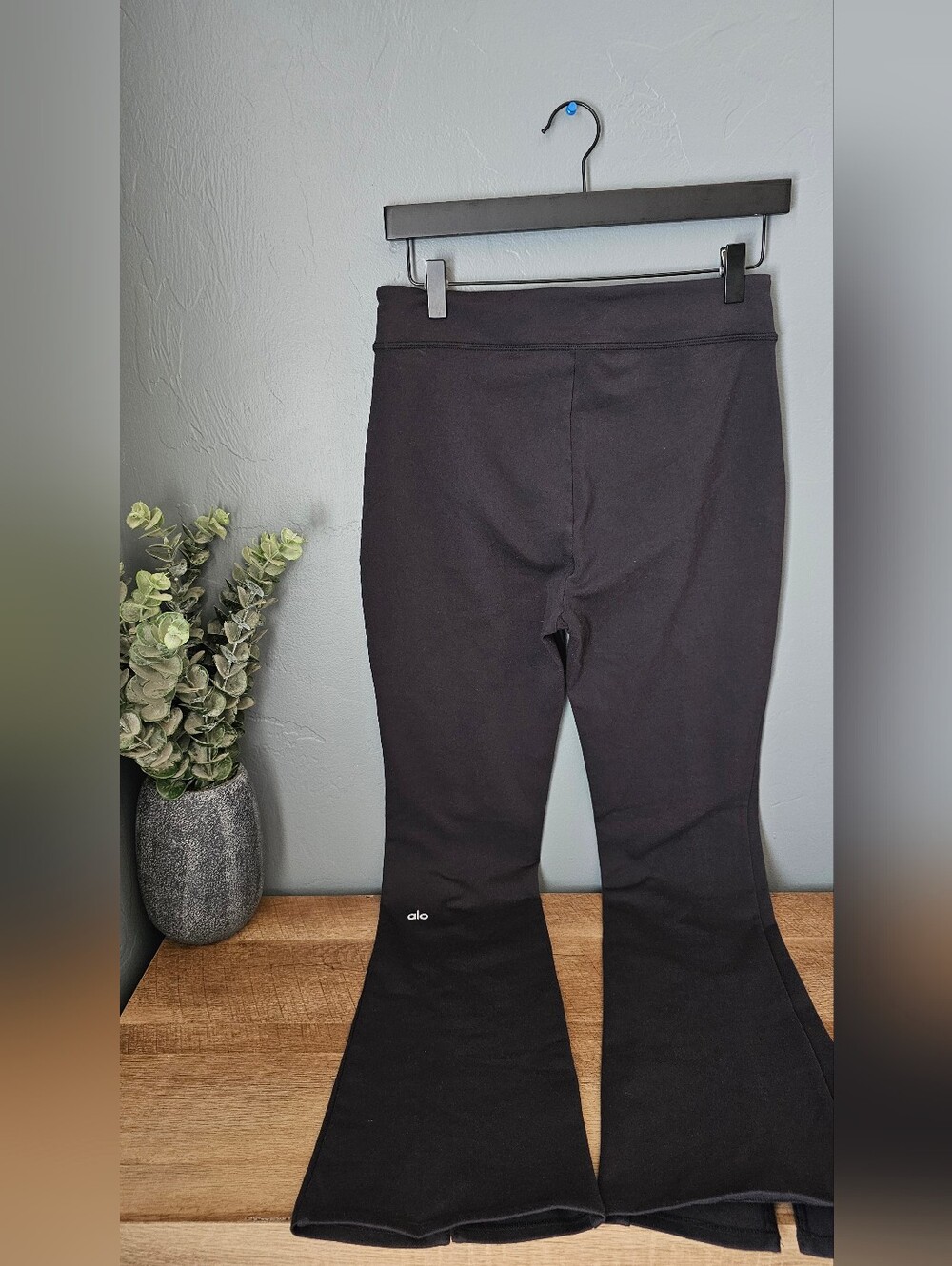 Alo Flare Leggings